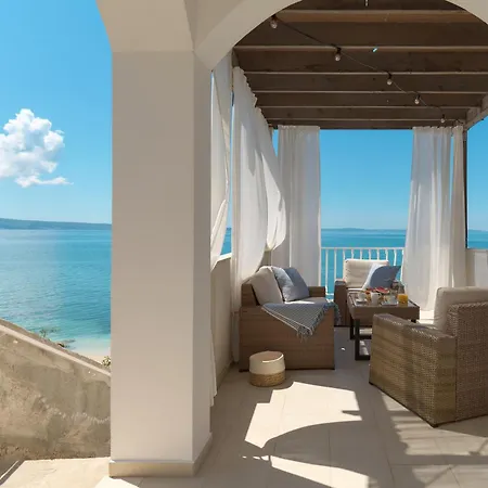 Beachfront Toma Podstrana
